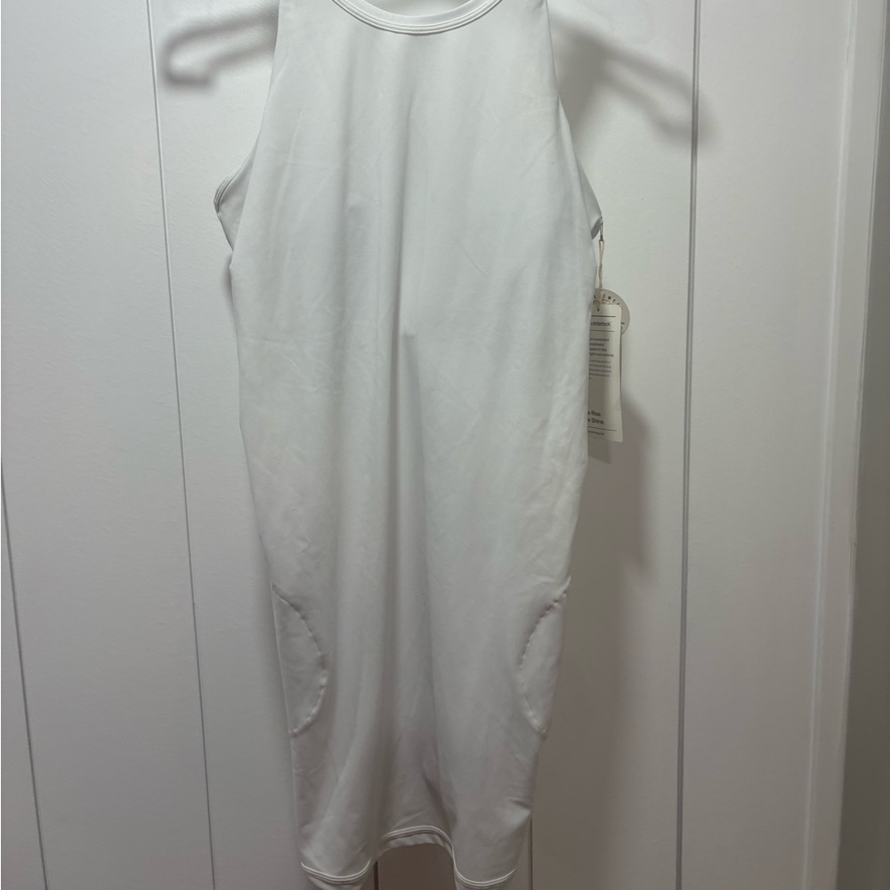 Vuori Volley Dress XL White Built In Bra Tennis Golf Pickleball  New NWT - Picture 6 of 6